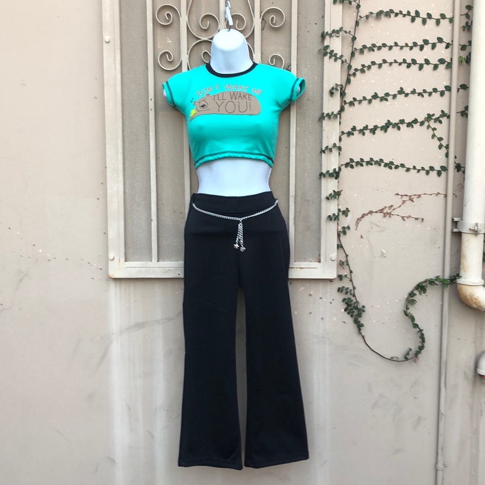 The cutest kids pants with sliver chain belt